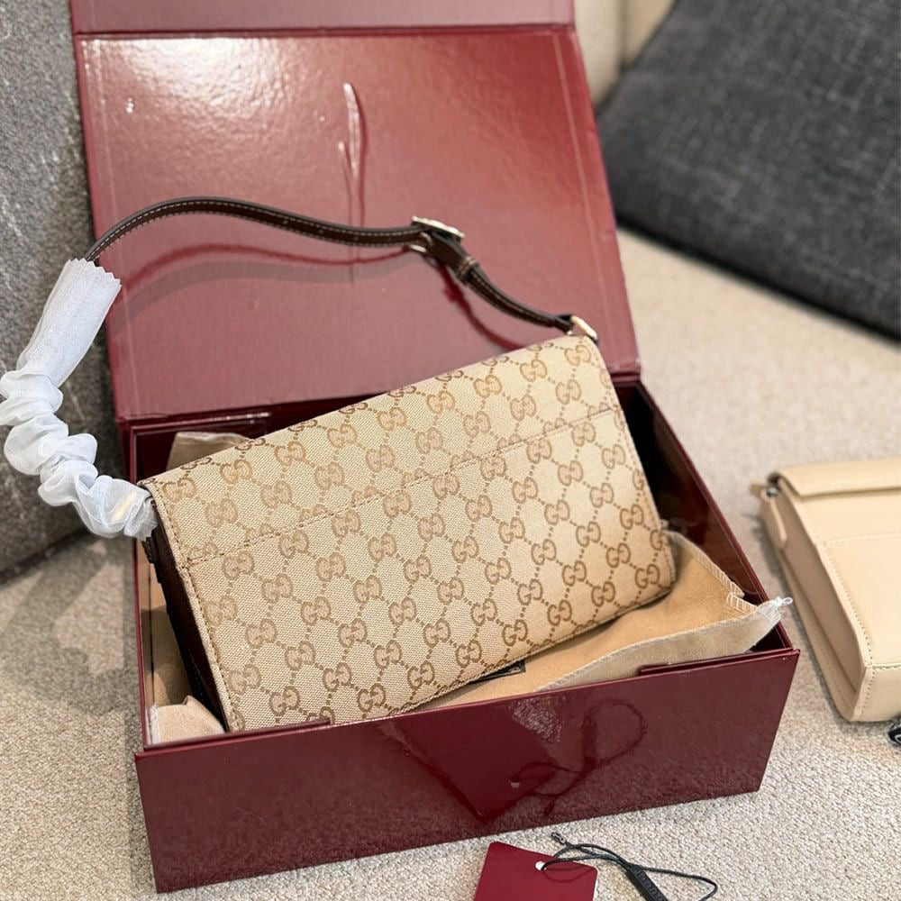 Gucci Horsebit Ristretto Medium Shoulder Bag Sand Brown