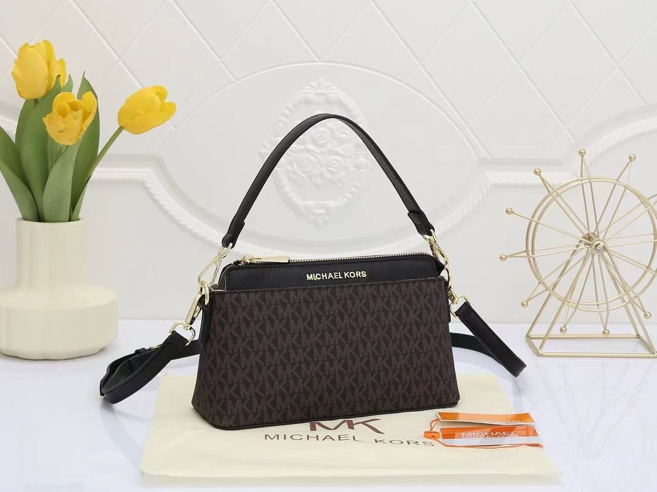 Trendy Women's Michael Kors Sling Bag (LE2651)