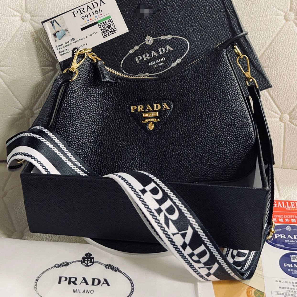 Trendy Women's Prada Re-Edition Saffiano Leather Bag (LE2630)