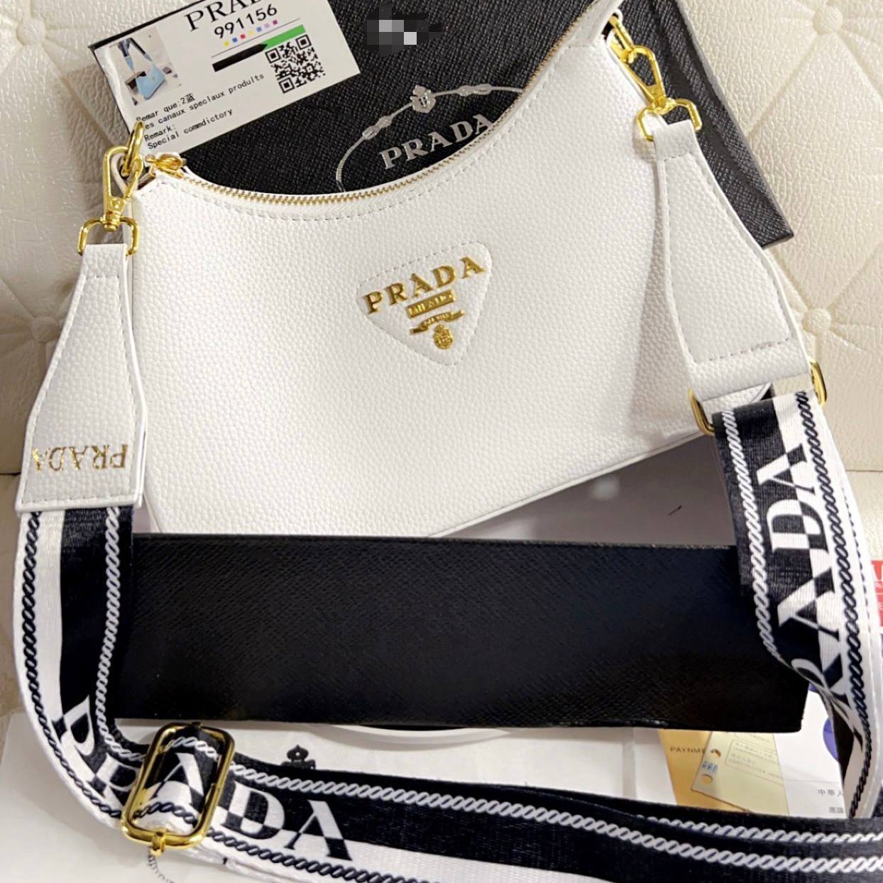 Trendy Women's Prada Re-Edition Saffiano Leather Bag (LE2628)