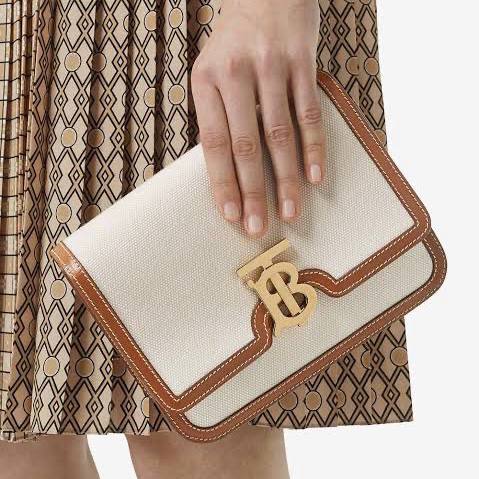 Monogram Clasp Thomas Burberry Bag (LE0110)