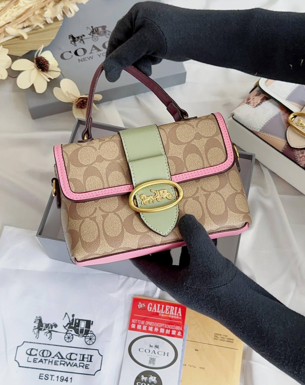 Coach Shoulder Bag For Women (LE0304)